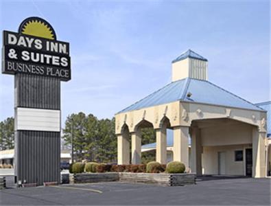 Days Inn - Manchester Exterior photo