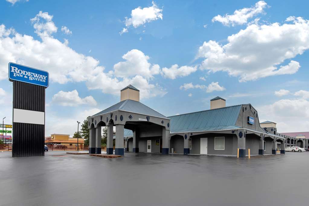 Days Inn - Manchester Exterior photo